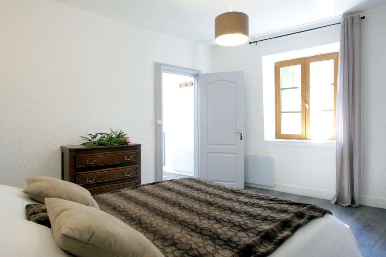 Les Gites De Laure - L'Or Vert, Appartement Avec Vue Sur Le Chateau, Parking Prive, Climatisation, Netflix, A 160 M De La Cite Medievale Carcassonne Esterno foto