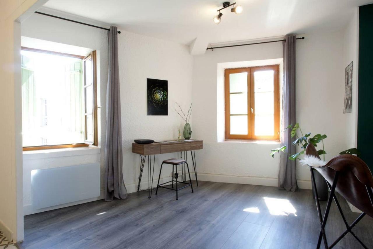 Les Gites De Laure - L'Or Vert, Appartement Avec Vue Sur Le Chateau, Parking Prive, Climatisation, Netflix, A 160 M De La Cite Medievale Carcassonne Esterno foto