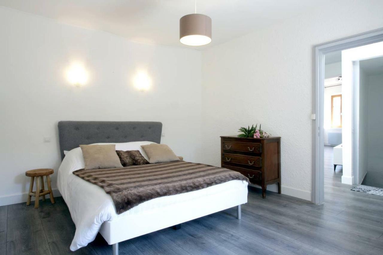 Les Gites De Laure - L'Or Vert, Appartement Avec Vue Sur Le Chateau, Parking Prive, Climatisation, Netflix, A 160 M De La Cite Medievale Carcassonne Esterno foto