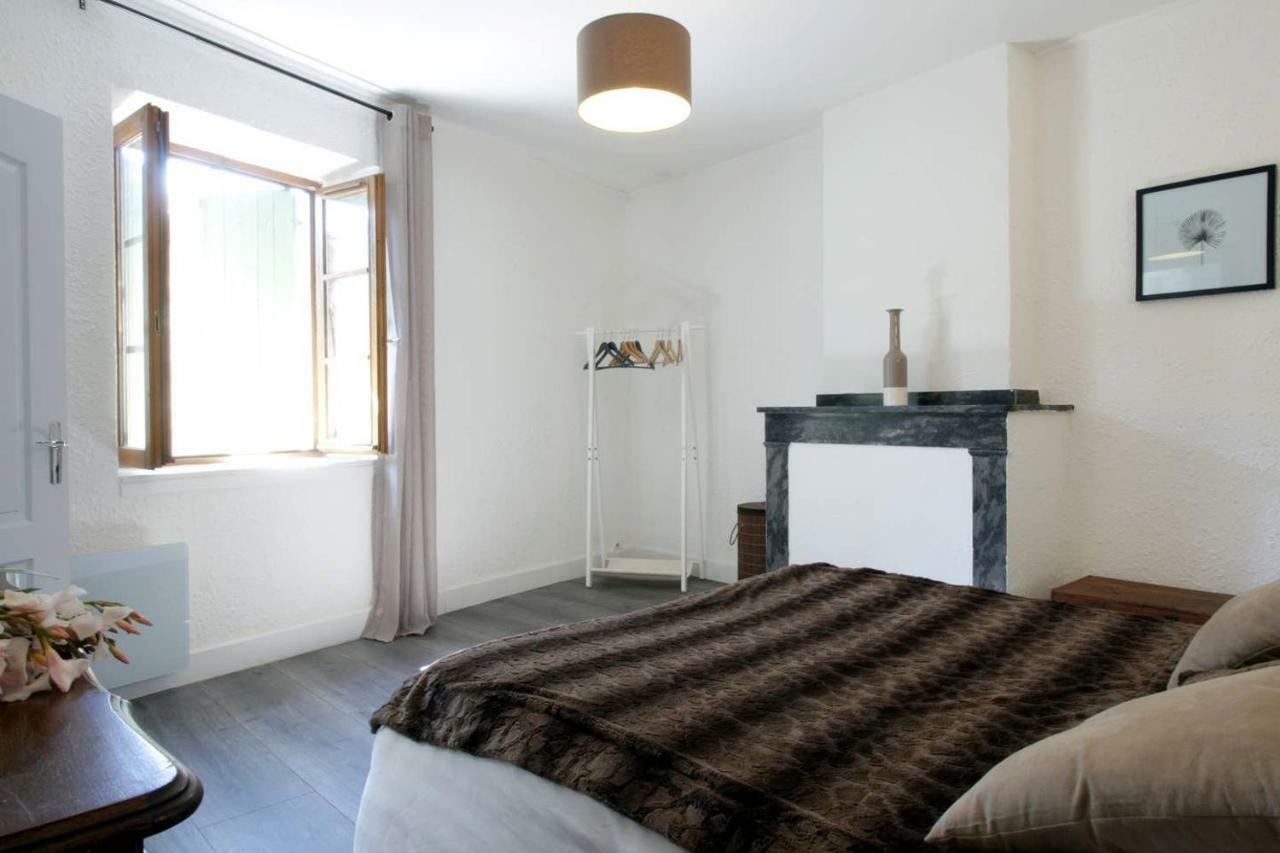 Les Gites De Laure - L'Or Vert, Appartement Avec Vue Sur Le Chateau, Parking Prive, Climatisation, Netflix, A 160 M De La Cite Medievale Carcassonne Esterno foto
